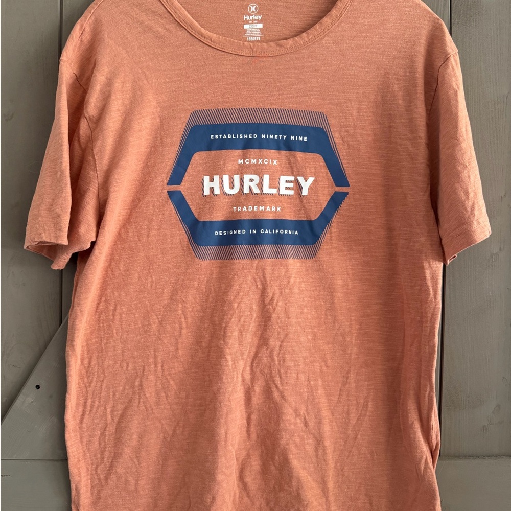 Hurley Men's Rust T-Shirt with Blue Logo